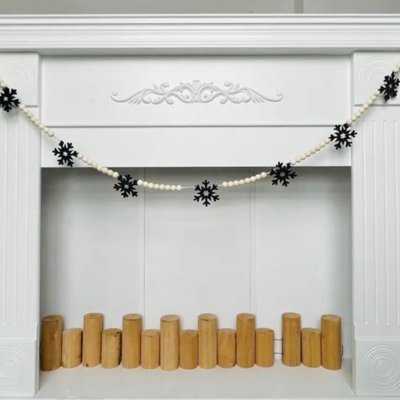 Snowflake Beaded Garland - Picture 3 of 3